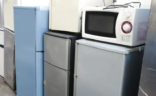 引っ越すための処分品　明石駅付近【引き取り来られる方限定】ベッド テレビ 冷蔵庫 洗濯機 ガスコンロ 家具など 明石市の不用品・粗大ゴミ回収業者アクト 家具家電や廃品を処分