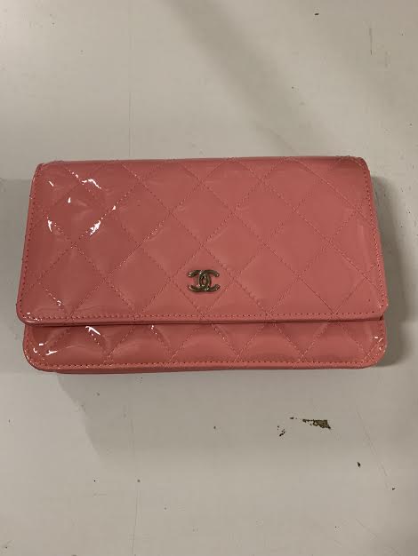 Chanel　チェーンウォレット