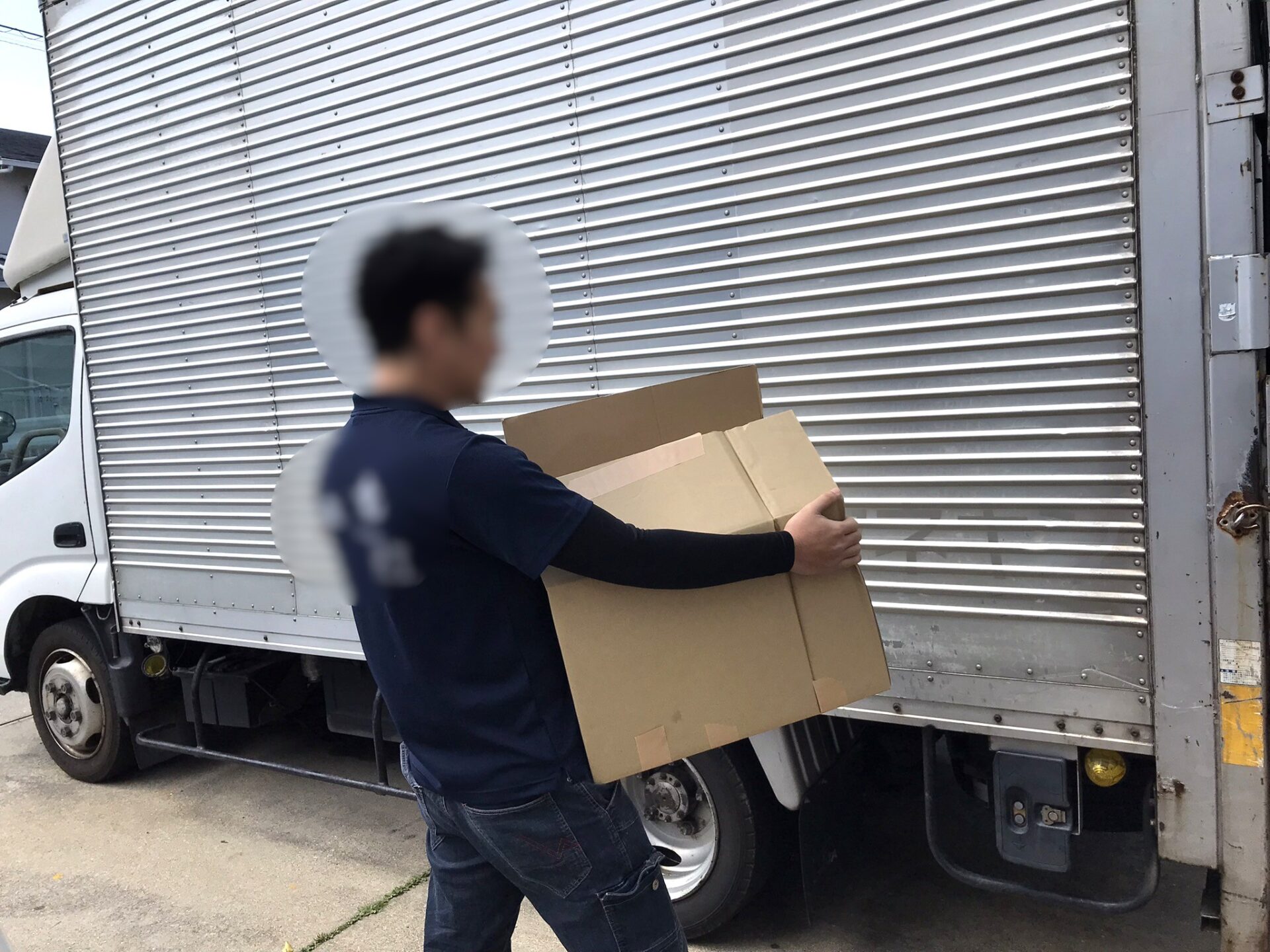 「1LDKのマンションのお部屋から調理道具などを回収しました」作業写真